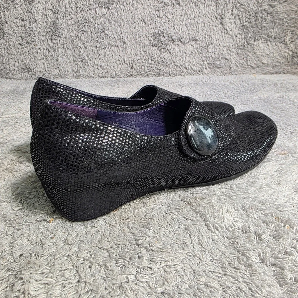 VTG Van Eli Wedge Pumps Black Textured Button‎ Square Toe Womens 6.5 S Excellent